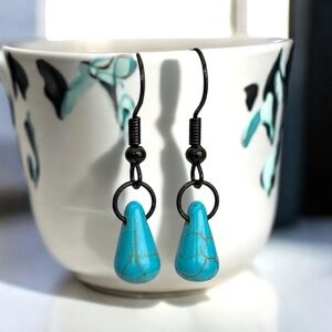 5 For $25💫Turquoise Teardrop Dangles Earrings